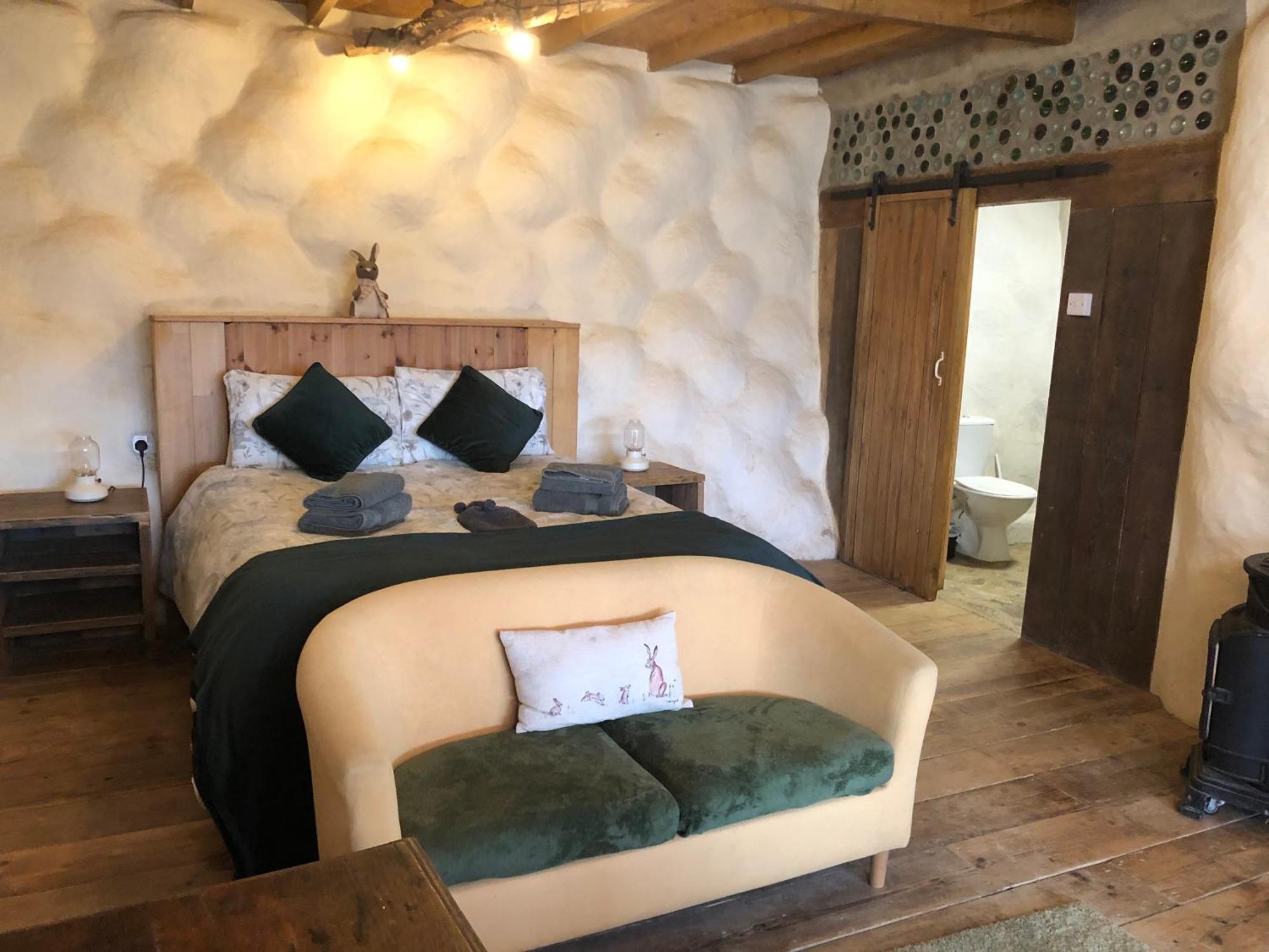 Rabbits 1Or 2 Bedroom Hobbit Style Hillset Earthen Dartmoor Eco Home South Brent 外观 照片